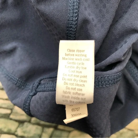 Athleta Quick Dry Lightweight Cropped Pants Sz S - Picture 10 of 11